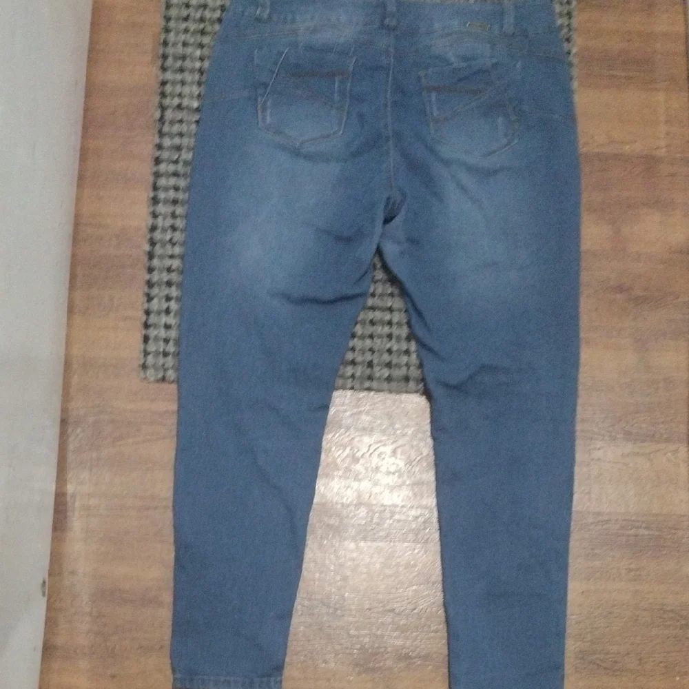 Stylish Blue Ankle-Length Women's Jeans - Picture 11 of 14